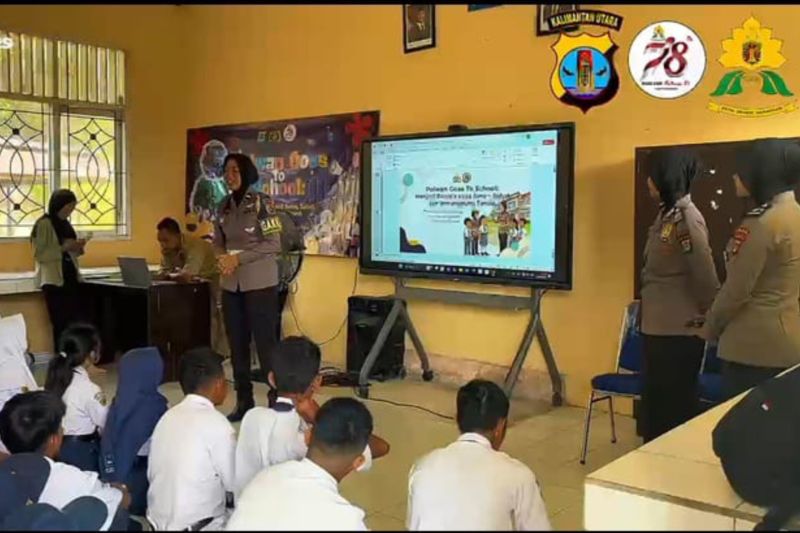 Polwan Polda Kaltara Edukasi Pelajar di Tanjung Selor soal Kekerasan Seksual dan Cyberbullying