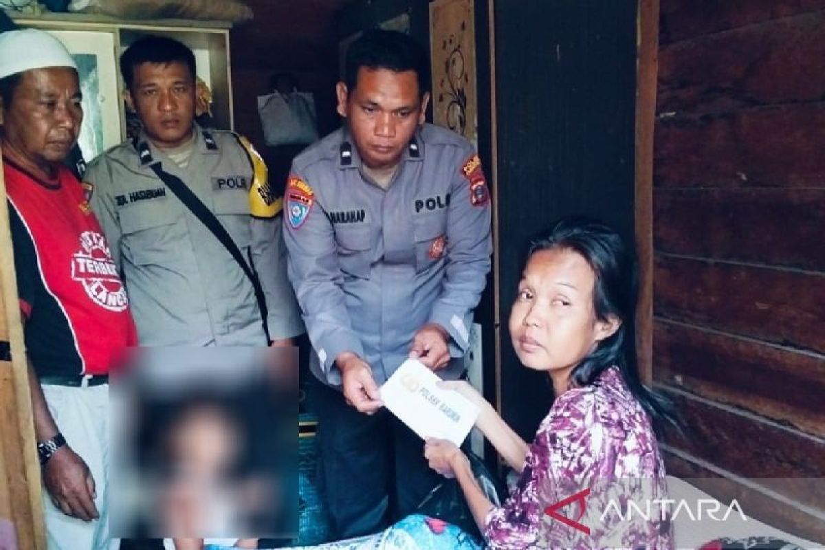 Polsek Barumun Salurkan Bantuan ke Irt Penderita Asites dan Gangguan Jantung, Ditinggal Suami Setahun Lalu
