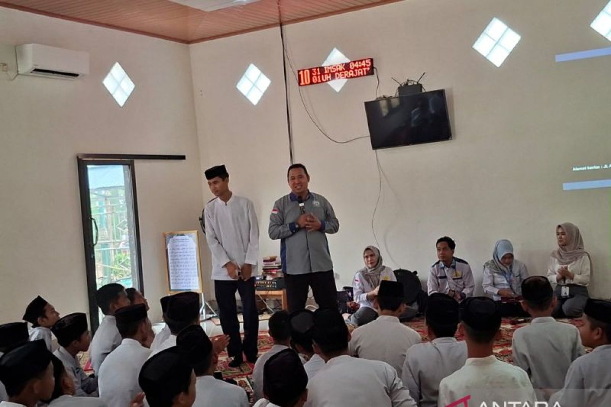 Puluhan Siswa MTsN 4 Tabalong Ikuti Sosialisasi Hukum, Bahas Perlindungan Anak Berhadapan dengan Hukum