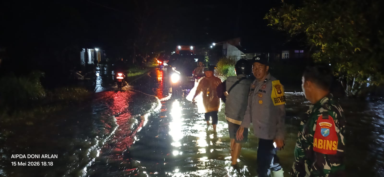 Banjir di Mandor, Landak Rendam 60 Rumah, Polisi Pantau Debit Air Hingga Malam Hari