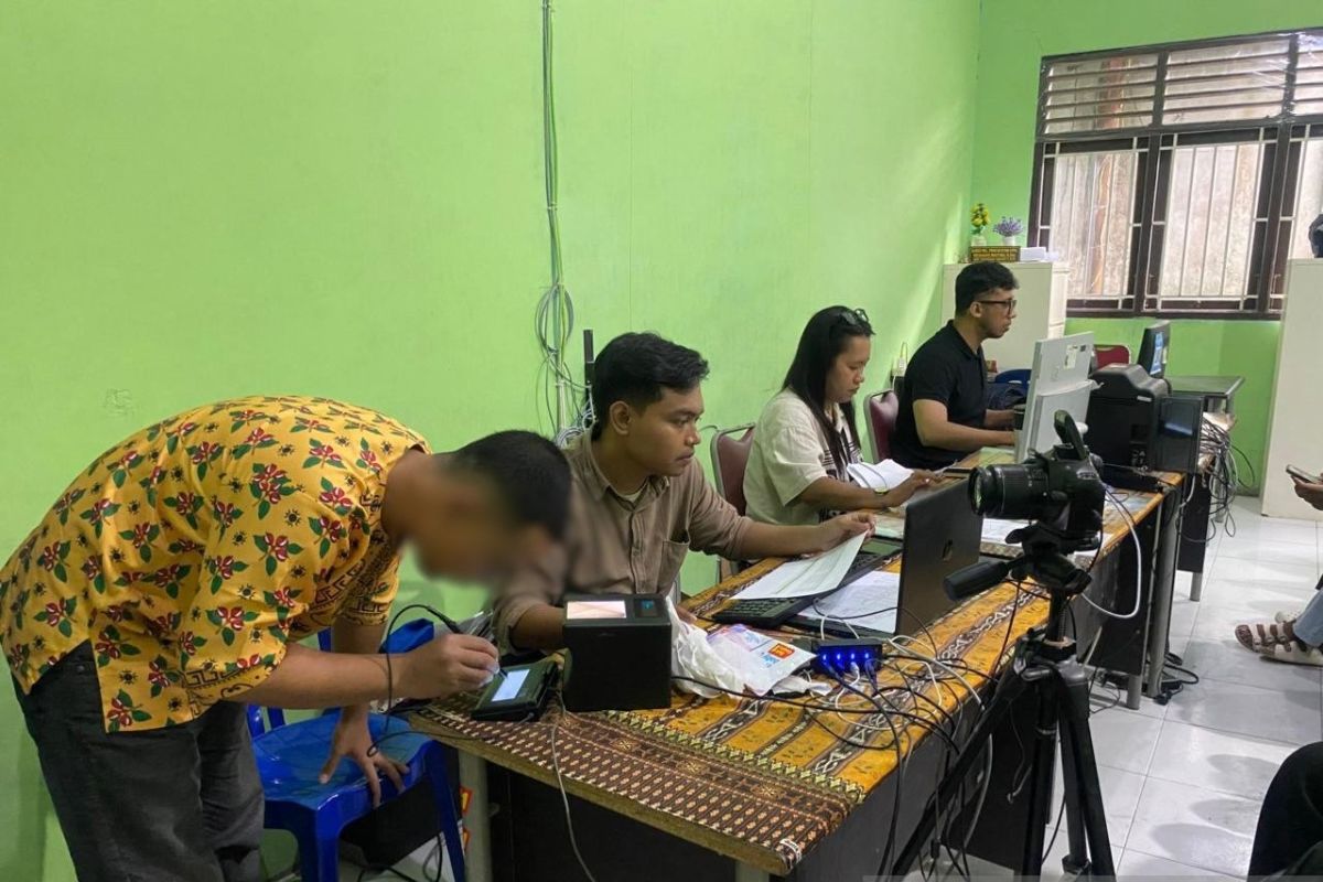 10 Anak Binaan LPKA Ambon Dapat KTP dan KIA Lewat Program Fasilitasi Administrasi Kependudukan