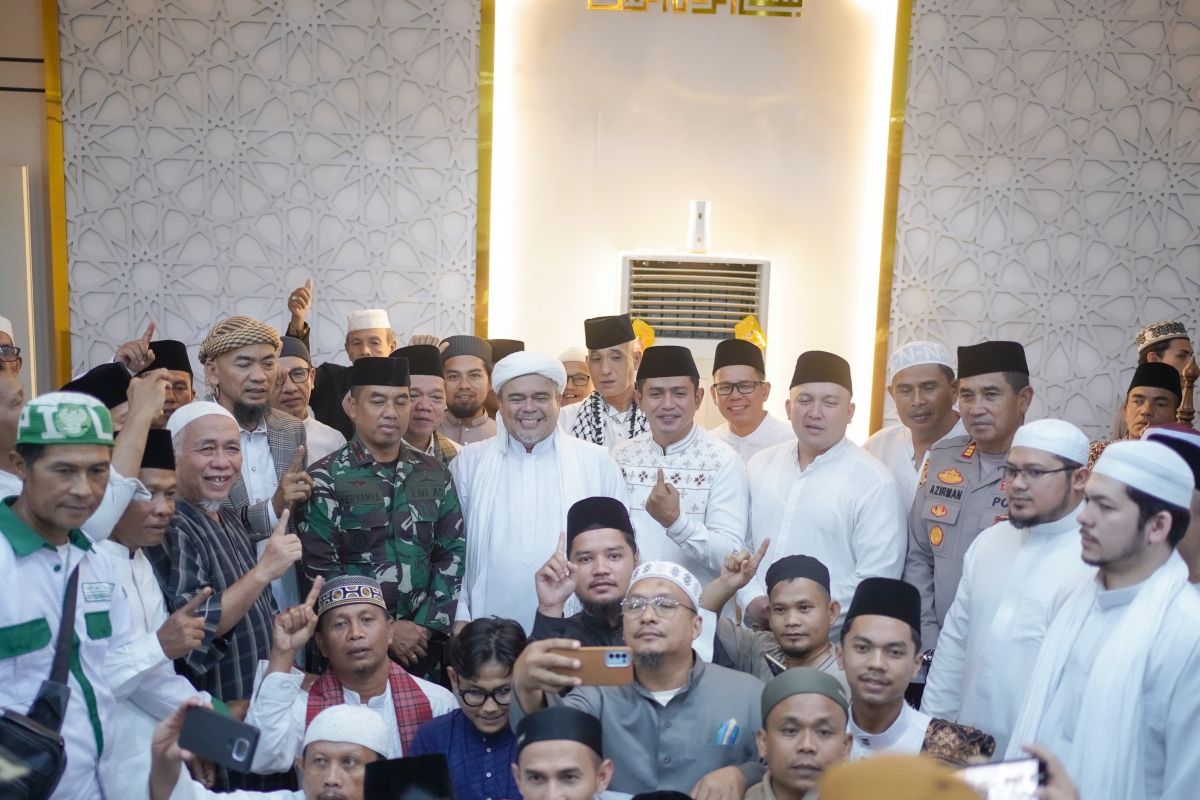 Bupati Solok Ajak Masyarakat Muhasabah di Tahun Baru Islam 1448 H, Tabligh Akbar Hadirkan Habib Rizieq