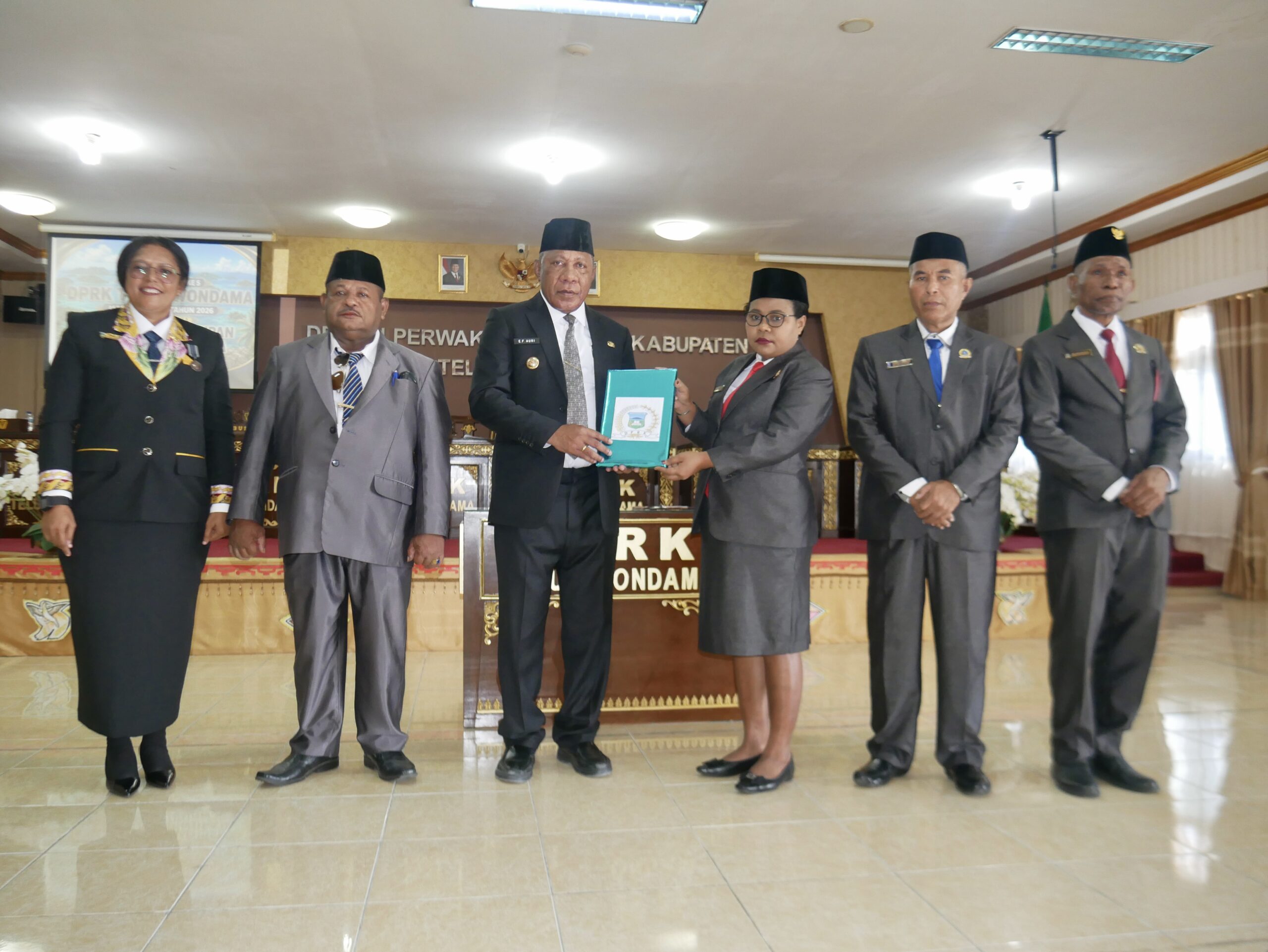 DPRK Teluk Wondama Setujui LPJ APBD 2025, Realisasi PAD Hanya 66,08 Persen Jadi Sorotan