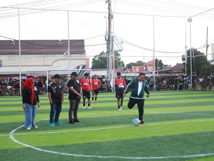 Sekda Ternate Buka Turnamen Sepak Bola HUT RI di Kota Baru, Dorong Pembangunan Lapangan Mini Soccer Hingga Dufa-Dufa