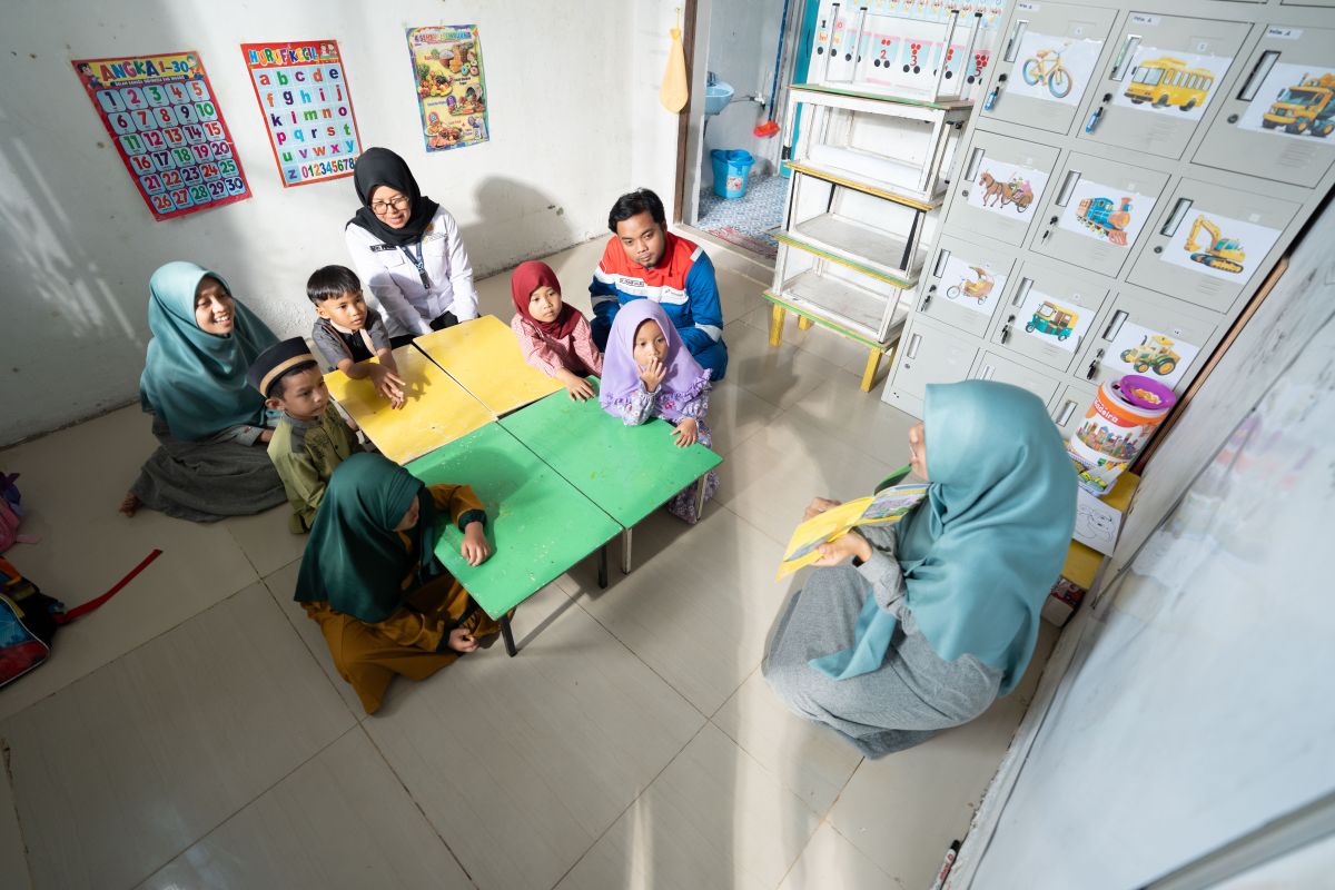 PGN Latih 6 Pengasuh dan Beri Alat Edukasi di Daycare Batam Lewat Program TAMASYA, 30 Anak Terima Manfaat