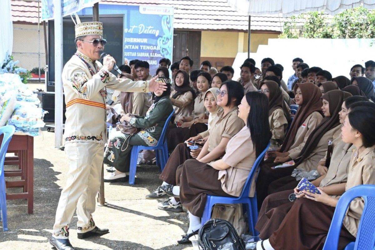 Pemprov Kalteng Salurkan 1.237 Perangkat Starlink ke 14 Kabupaten/Kota untuk Sekolah dan Puskesmas di Wilayah Blank Spot