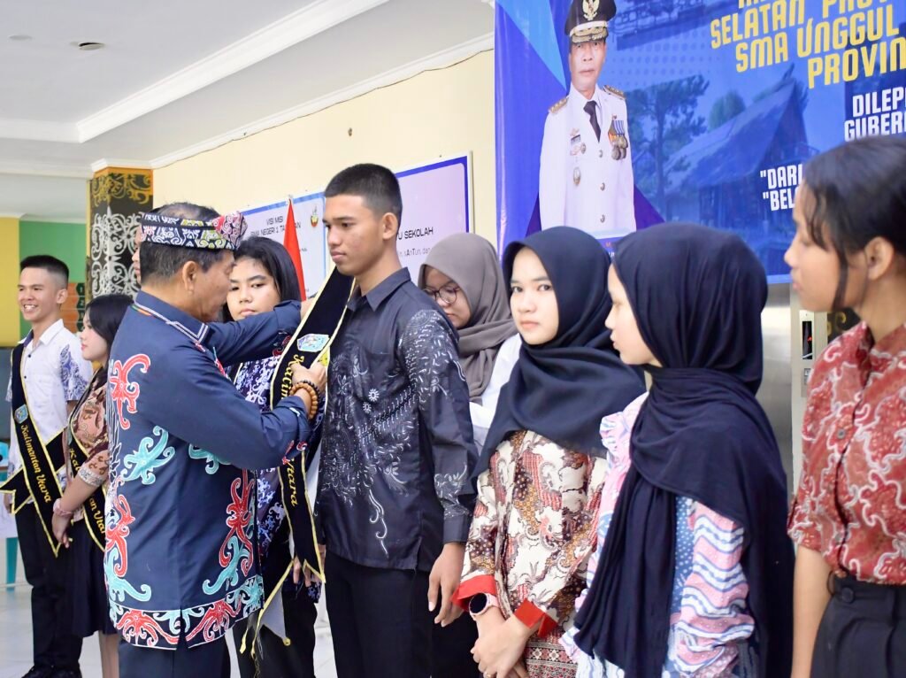 11 Pelajar Kalimantan Utara Lolos Angkatan Pertama SMA Unggul Garuda, Gubernur Zainal Paliwang Lepas di Tarakan