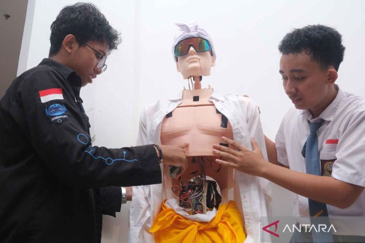 Puluhan Robot Kreatif Karya Siswa SMK dan Mahasiswa Meriahkan Bali InnoTech 2026 di Denpasar