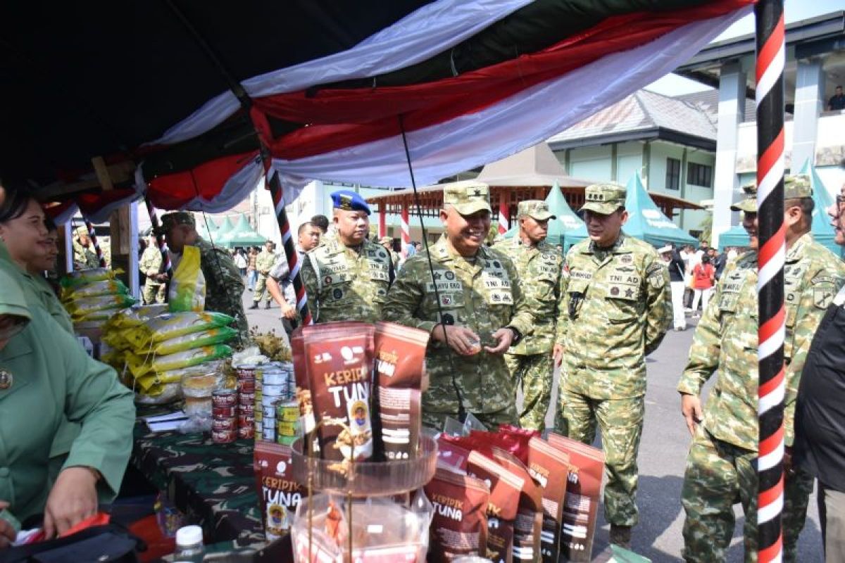 Bazar Murah Kodam XIII/Merdeka di Manado Gerakkan UMKM Sulut, Sediakan Sembako Harga Lebih Rendah