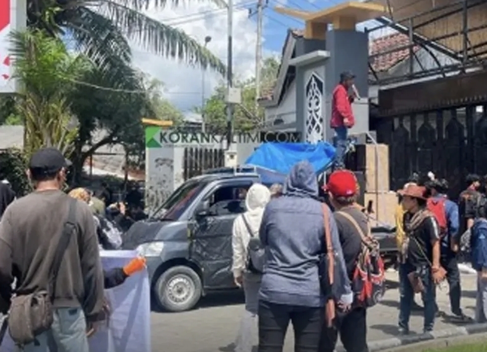 Dua Agenda Krusial di Samarinda Sama-Sama Ditunda: Hak Angket DPRD Kaltim Gagal Kuorum, Pemilihan Rektor Unmul Dihentikan Mendadak