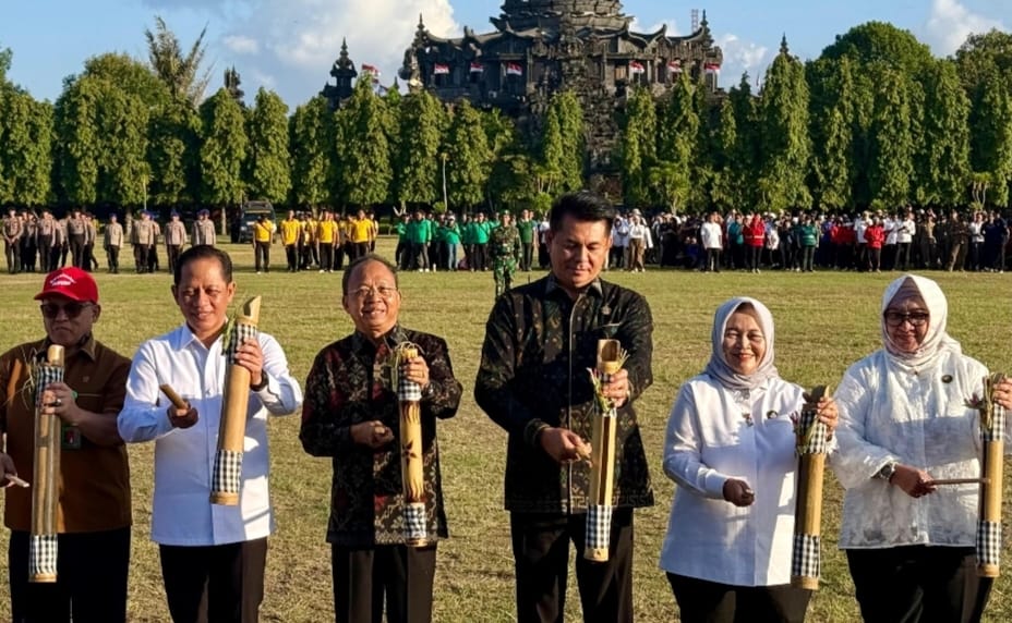 Gubernur Bali Wayan Koster Canangkan Gerakan Pilah Sampah dari Sumber, Target Selesai Desember 2026