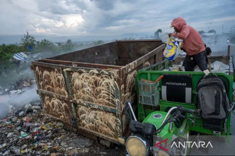 DLH Sigi Dampingi Pemerintah Desa Optimalkan Pengurangan Sampah, Andalkan 5 TPS 3R dan 5 Bank Sampah