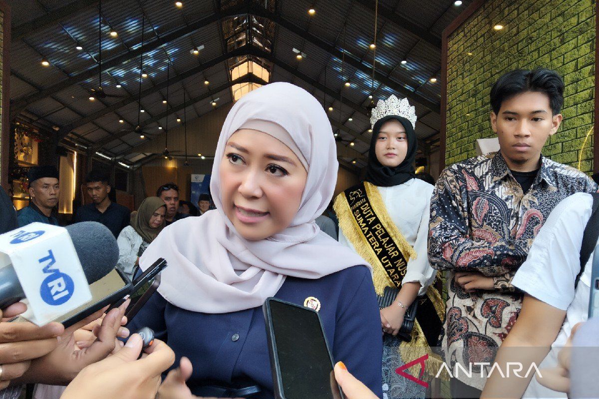Menteri Komdigi: 60 Persen Pengguna Internet di Indonesia Didominasi Generasi Muda, Literasi Digital Jadi Prioritas