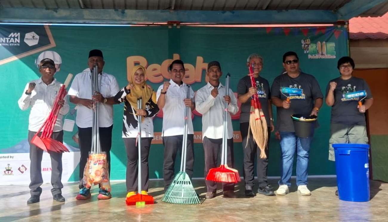 CSR PT BIIE Bedah SDN 006 Seri Kuala Lobam di Bintan, Dinding Kelas Dicat Ulang hingga Pagar Diperbaiki