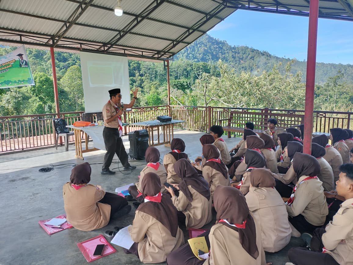 Calon Pembina Pramuka PGSD UNU Sumbar Dapat Materi Sistem Among, Kak Doktor Tegaskan Bukan Sekadar Seragam dan Baris-Berbaris