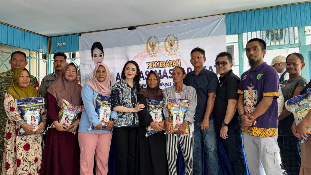 Andina Thresia Narang Ingatkan 230 Pelajar SMAN 1 Pangkalan Bun soal Dua Sisi Mata Pisau Teknologi