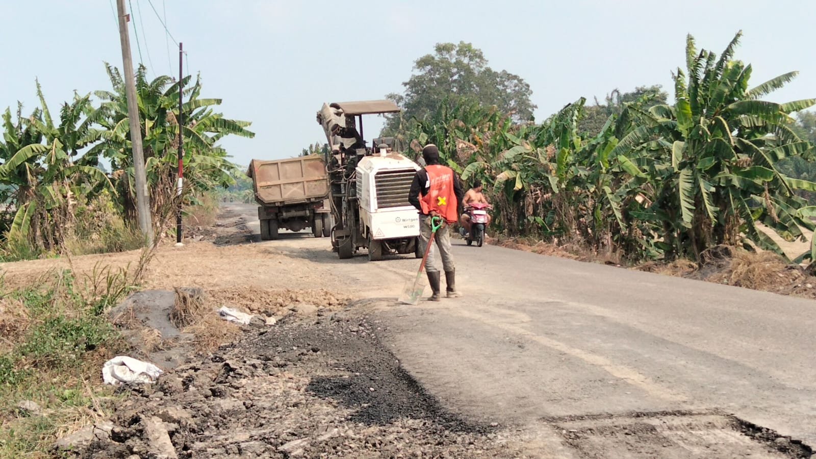 Pemprov Sumsel Gelontorkan Rp 7,1 Miliar untuk Perbaikan Jalan Provinsi 2,5 Kilometer di Pemulutan Ogan Ilir