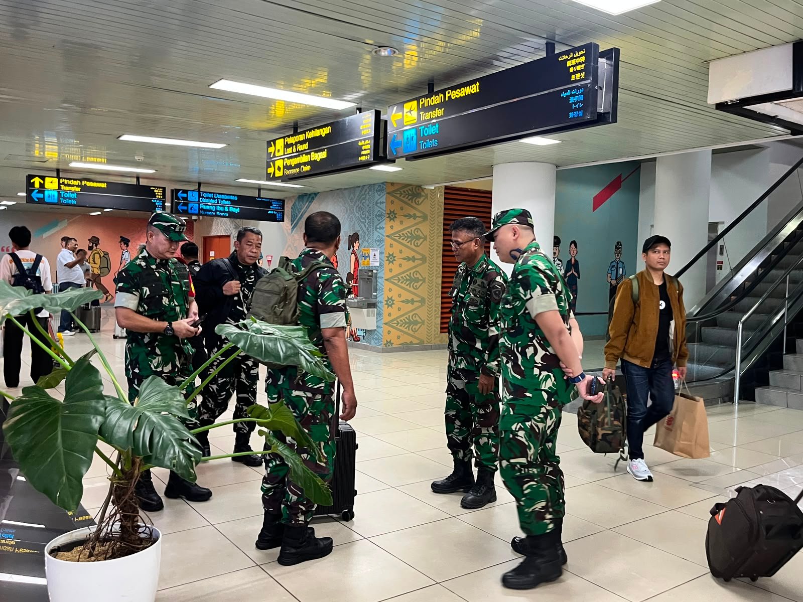 Tim Wasev TMMD ke-129 Tinjau Langsung Progres Pembangunan di Palembang, Wadan Satgas Kodim 0418 Terima di Bandara SMB II