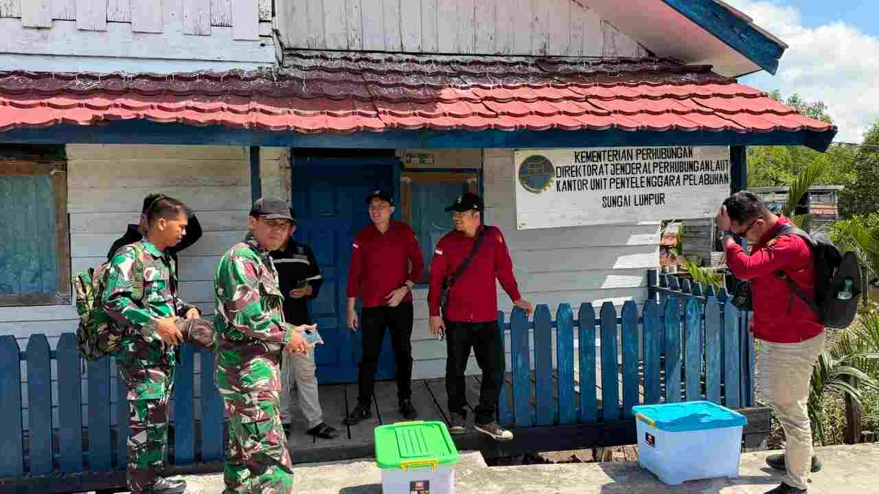 Kejati Sumsel Sita 17 Bundel Dokumen SPB dari Kantor KUPP Sungai Lumpur Usai OTT Kepala Pelabuhan