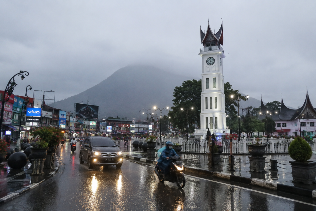 Prakiraan Cuaca Sumatera Barat Minggu 12 Juli 2026: Hujan Ringan Landa 5 Daerah, Sejumlah Wilayah Cerah Berawan