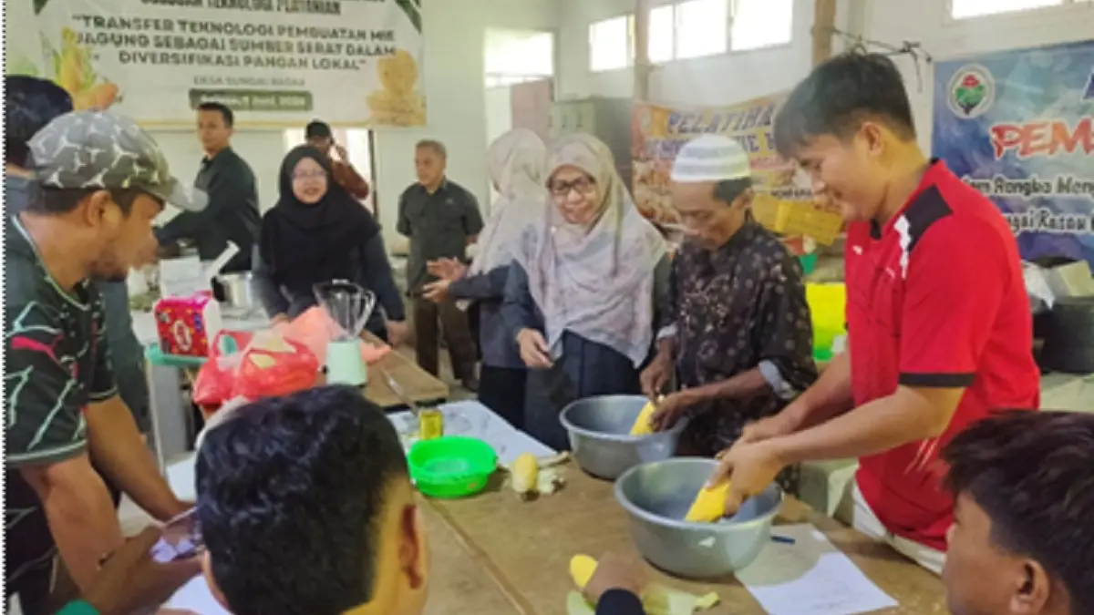 Polnep Latih Karang Taruna di Pontianak Olah Jagung Jadi Mie Sehat, Dorong Diversifikasi Pangan Lokal
