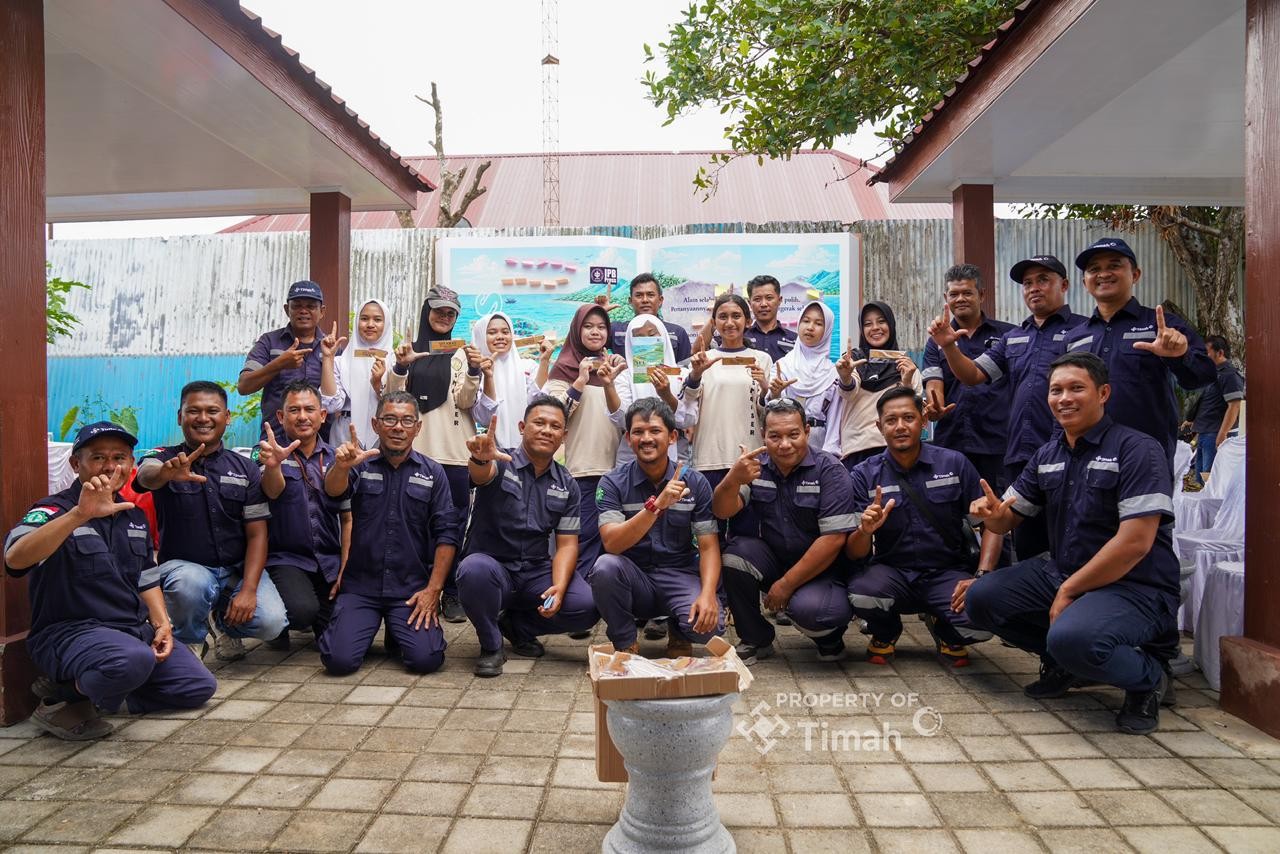 17 Karyawan PT Timah Luncurkan Buku SELARAS di Bangka, Dokumentasikan Perjalanan Reklamasi Tambang