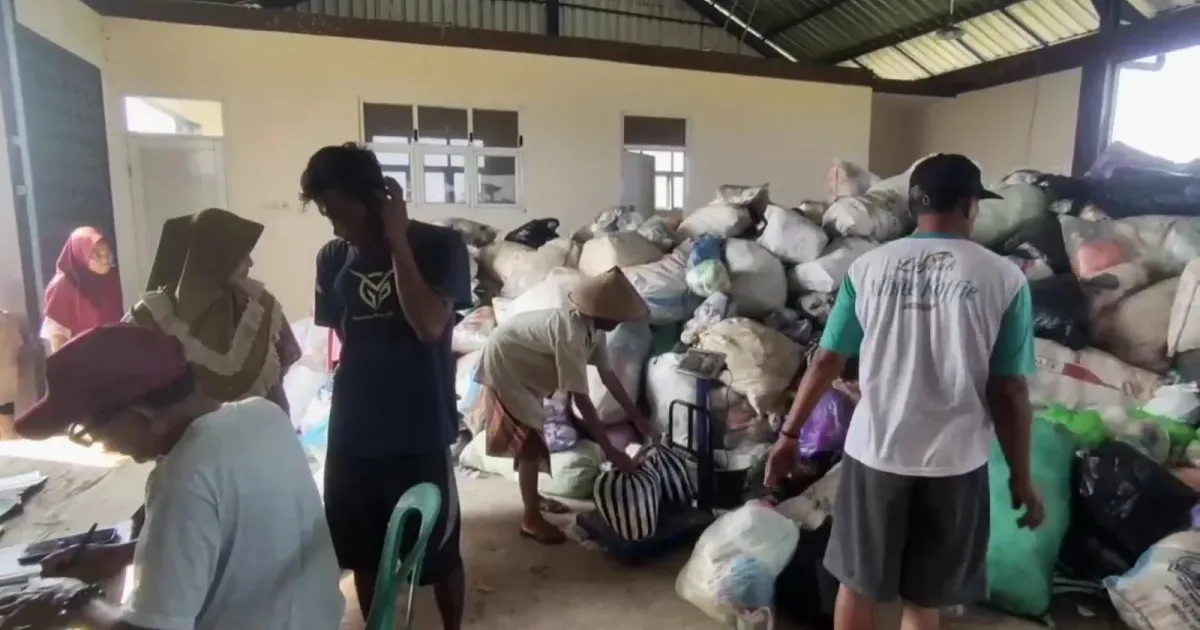 180 Warga Margorejo Kendal Ubah Sampah Plastik Jadi Tabungan, Bisa Ditukar Emas