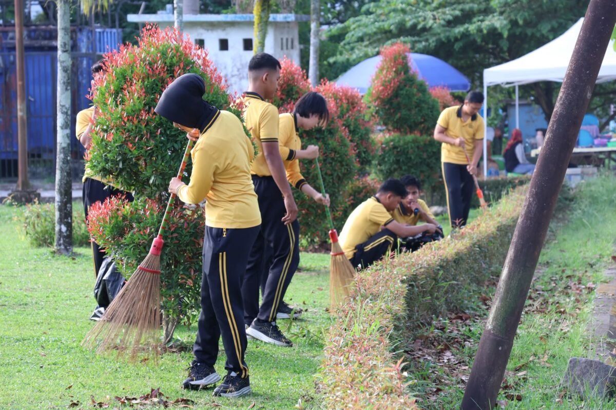Kapolda Kaltara Pimpin Aksi Bersih-bersih di Pasar Induk Bulungan Jelang Hari Bhayangkara ke-80