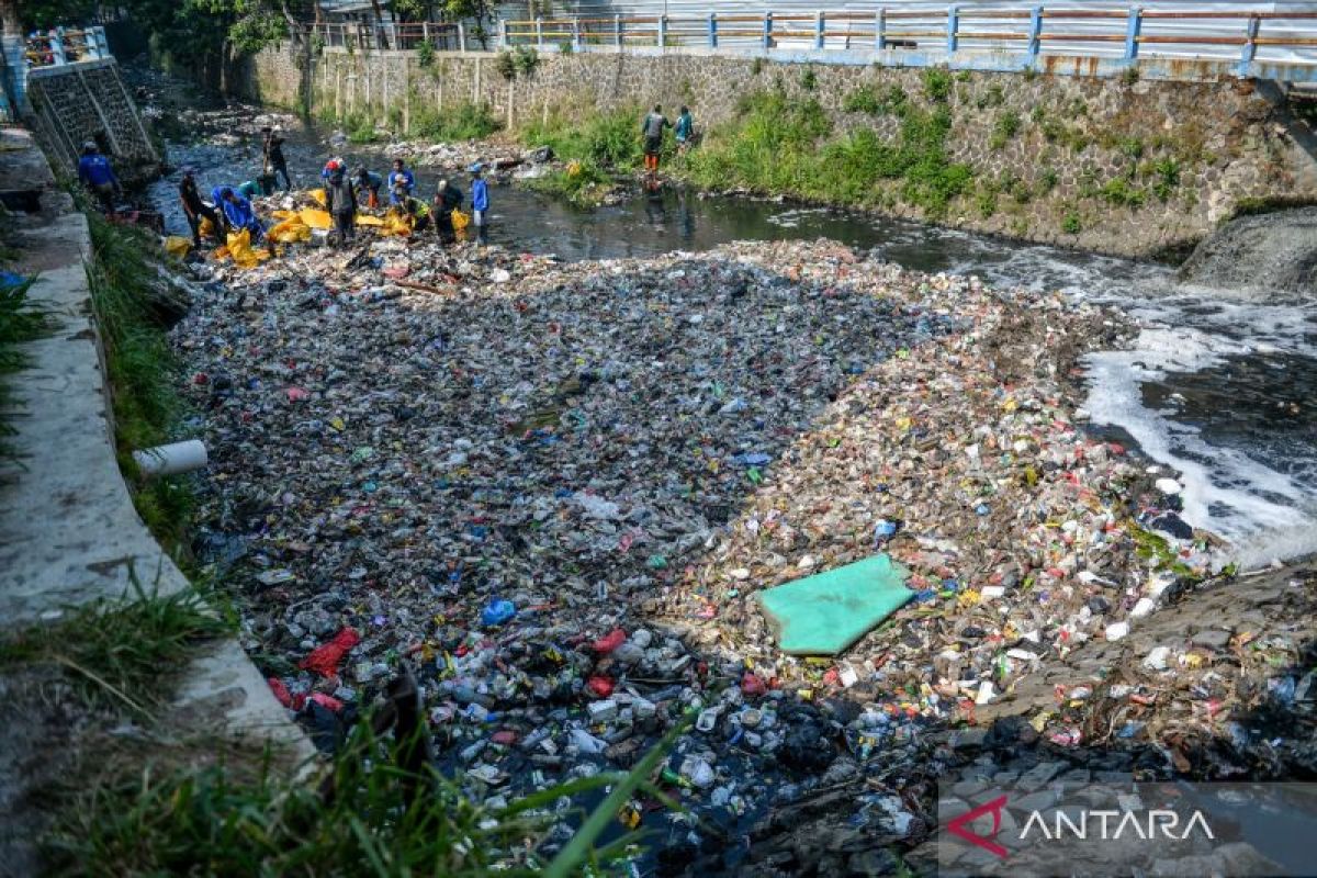 DLH Jabar Tampung Aduan Pencemaran Sungai dan Limbah Pabrik Lewat Aplikasi ECIS, Identitas Pelapor Dirahasiakan