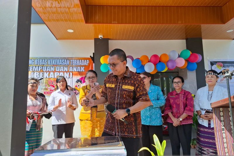 Gubernur NTT Melki Laka Lena Minta Seluruh ASN Turun ke Masyarakat Edukasi Tiga Jenis Pajak Daerah Berdasarkan Pergub Nomor 13 Tahun 2025