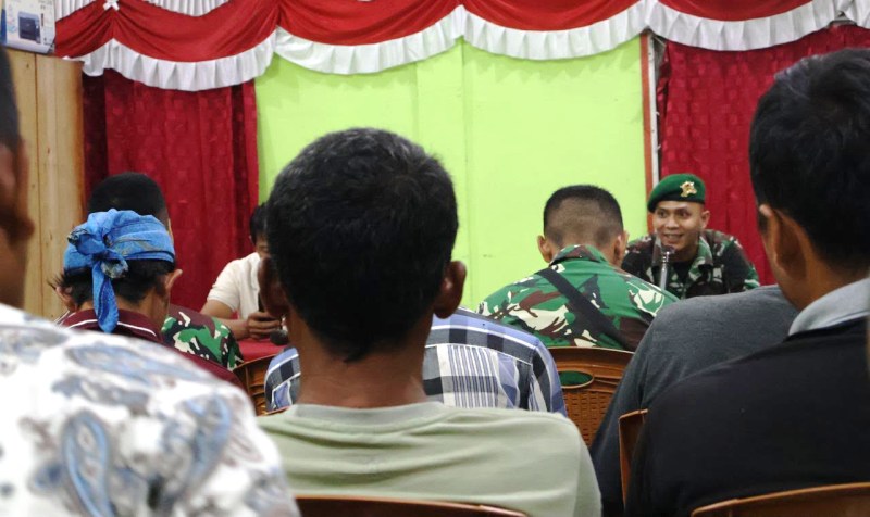 Rapat Koordinasi Keamanan di Muara Enim, TNI dan Warga Karang Endah Sepakat Aktifkan Ronda Malam dan Patroli Gabungan