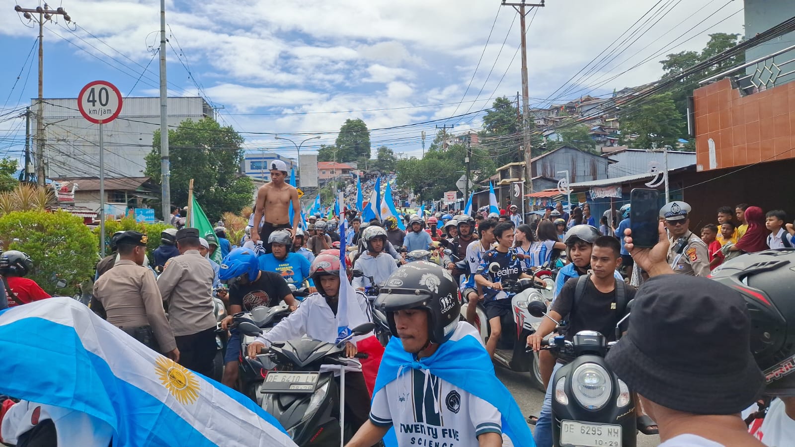 Euforia Piala Dunia 2026 di Ambon: Ribuan Fans Argentina Tumpah Ruah ke Jalanan Usai Messi Cetak Hattrick