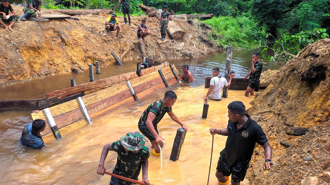Progres Pembangunan Jembatan Beton Garuda di Desa Seludau Tana Tidung Dipacu, Pembuatan Waterdam Dikebut