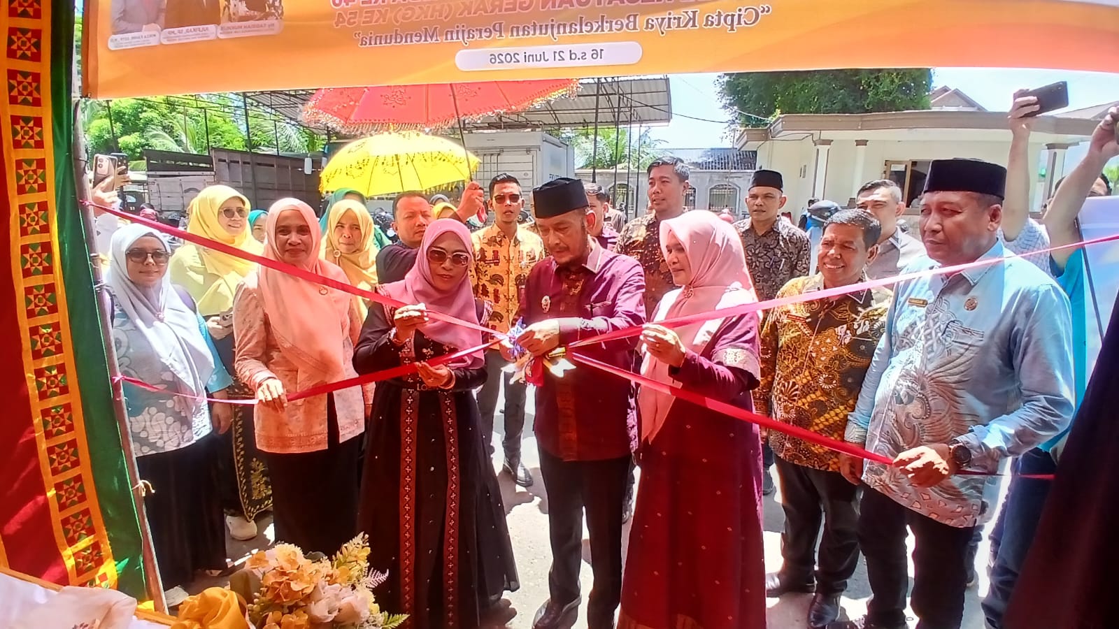 Bazar UMKM 17 Kecamatan Digelar di Pendopo Bireuen, Wabup Minta Warga Beli Produk Lokal