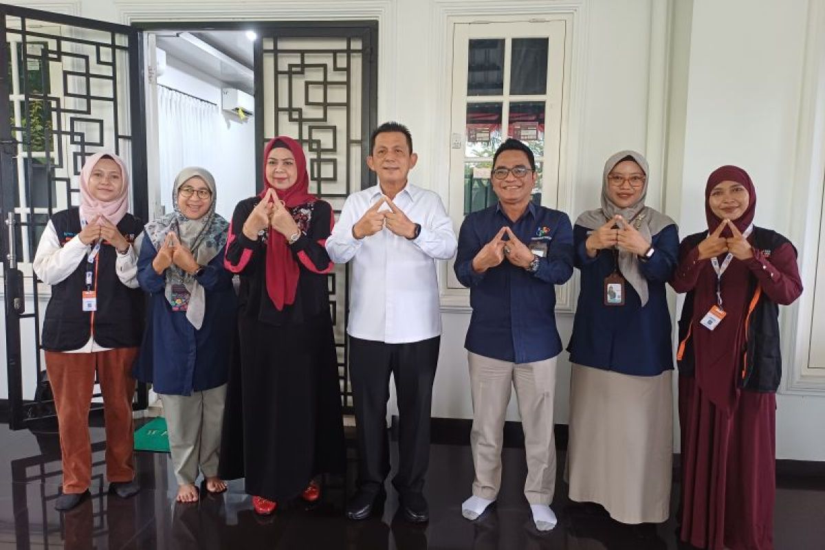 Gubernur Kepri Ansar Ahmad Jadi Responden Pertama Sensus Ekonomi 2026, BPS Catat 197 Ribu Unit Usaha