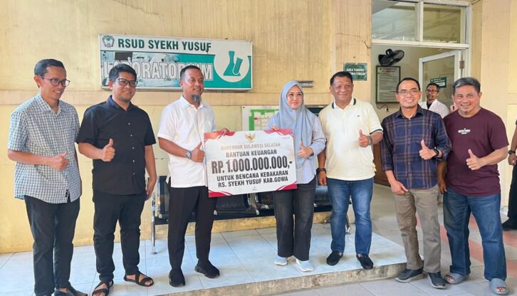 Bupati Gowa Terima Bantuan Rp 1 Miliar dari Gubernur Sulsel untuk Pemulihan RSUD Syekh Yusuf Pasca Kebakaran
