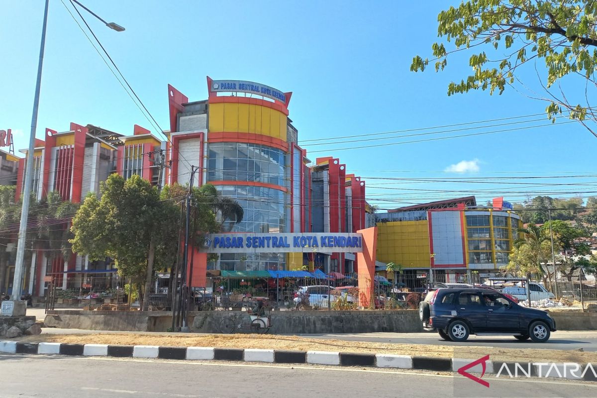 Pedagang Pasar Sentral Kendari Keluhkan Sepinya Pembeli, Minta Pemkot Benahi Bangunan dan Promosi