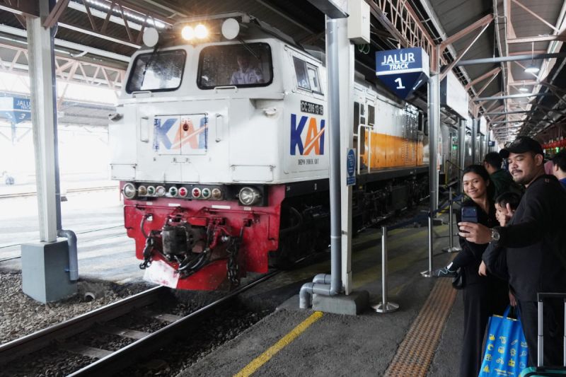 Ketepatan Waktu Keberangkatan KA di Daop 4 Semarang Capai 99,45 Persen pada Semester I 2026