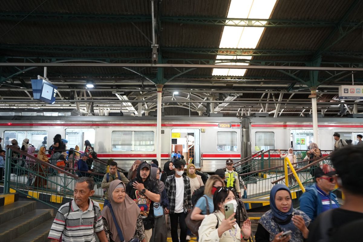 Lonjakan 40 Persen Penumpang KA di Yogyakarta Awal Juli, Daop 6 Catat 63.249 Pelanggan dalam Sehari