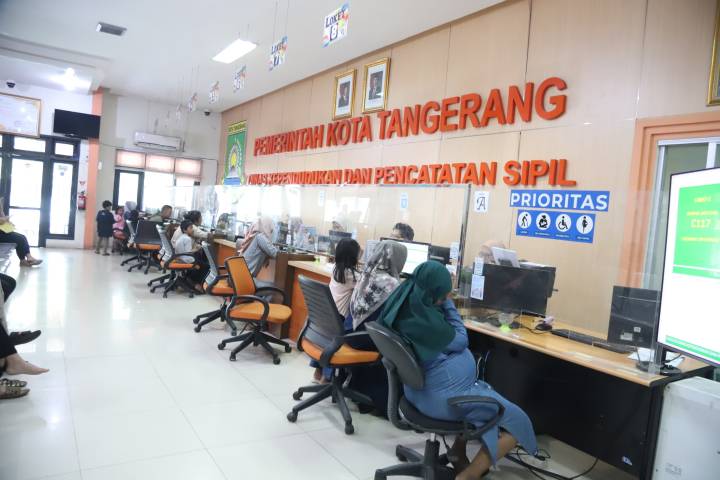 Warga Kota Tangerang Kini Urus Pindah Domisili Lewat Ponsel, Selesai dalam Empat Hari Kerja