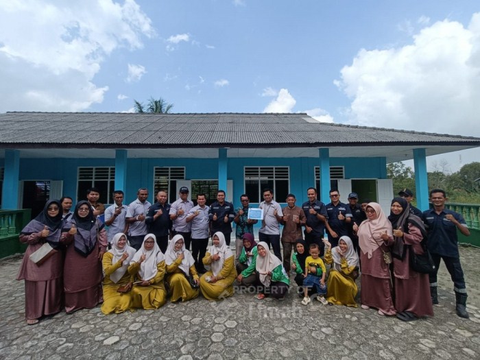 PT Timah Perbaiki TPQ dan MDA Masjid Al Inayah di Kundur Barat Karimun, Plafon Roboh dan Kaca Hilang Diperbaiki