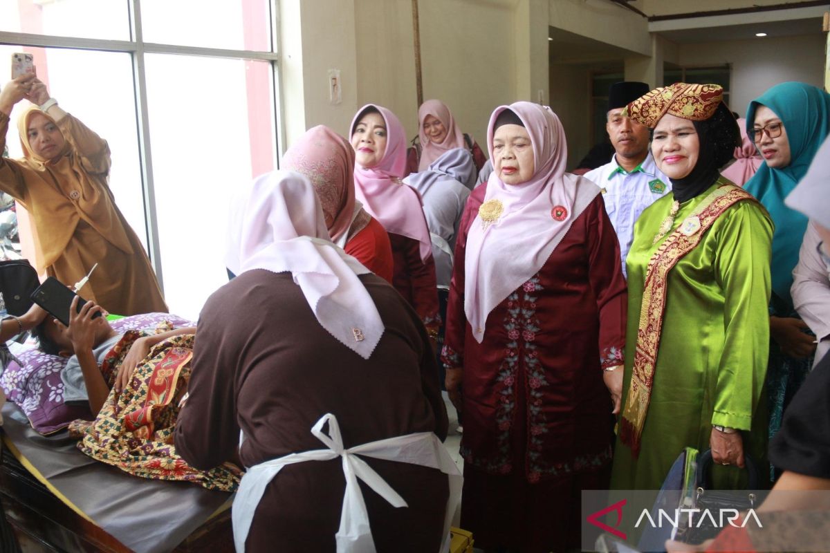 GOW Kota Solok Sunat Massal 100 Anak Kurang Mampu, Wako Apresiasi Gotong Royong