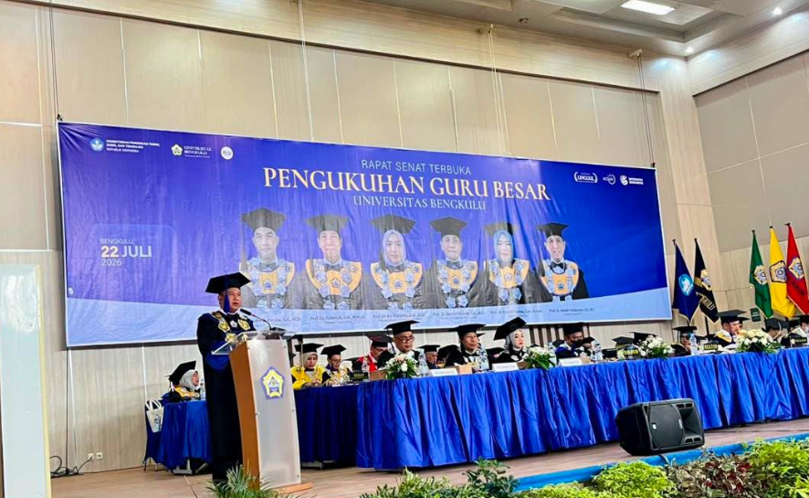 Universitas Bengkulu Kukuhkan Enam Guru Besar Baru, Fakultas Ekonomi dan Hukum Sumbang Dua Profesor