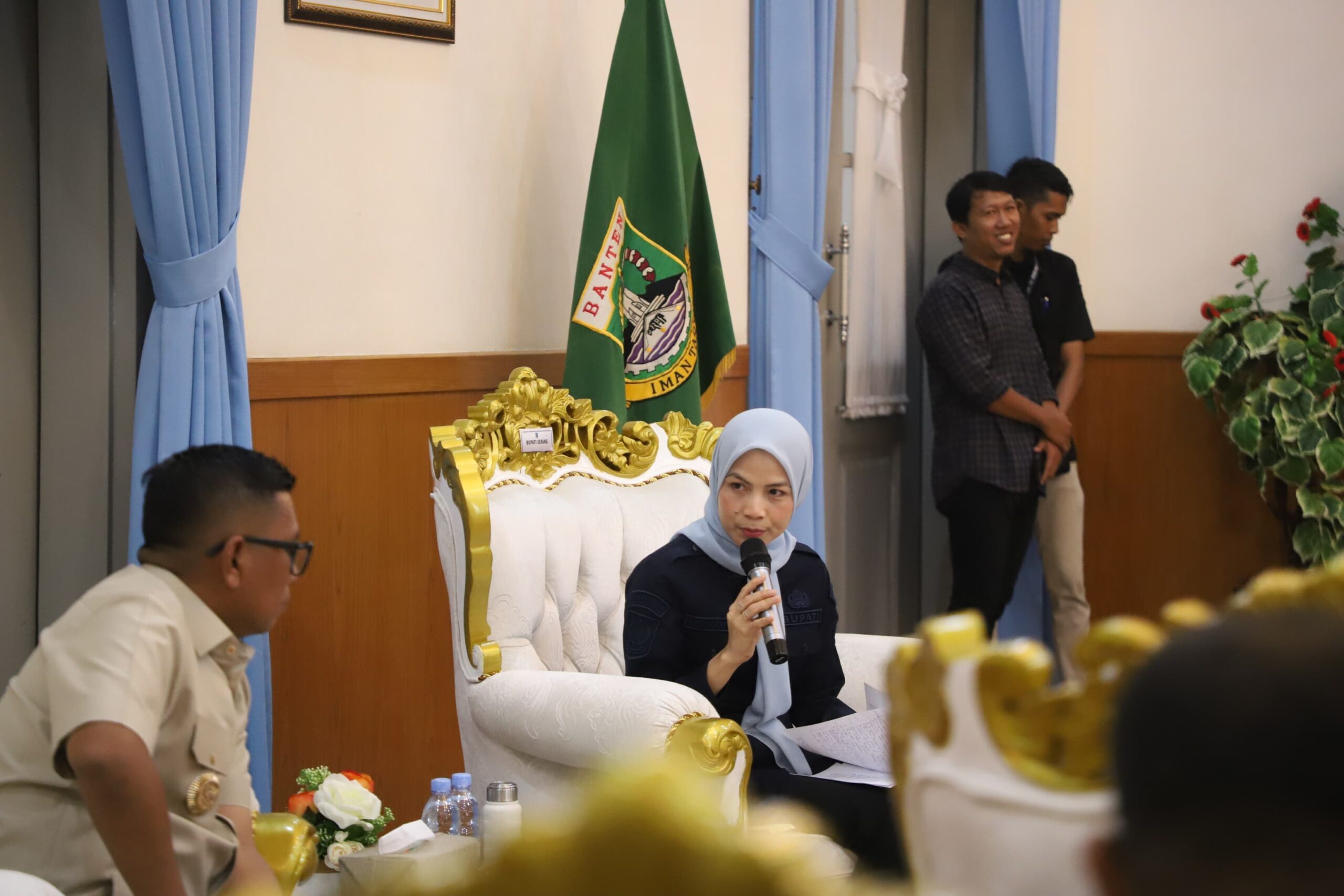 Gubernur Banten Andra Soni dan Bupati Serang Sepakat Evaluasi Aturan Truk Tambang untuk Atasi Kemacetan Bojonegara