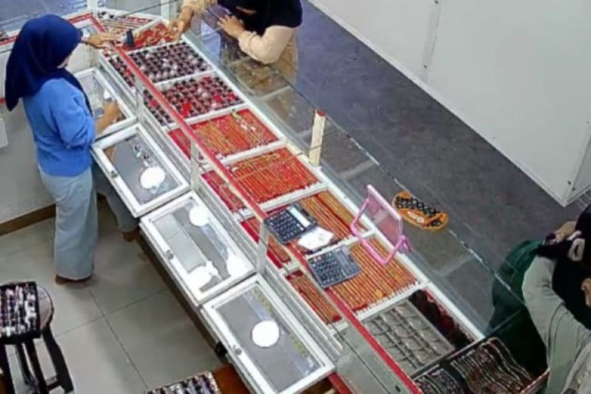 Harga Emas Pegadaian di Jawa Barat Turun Hari Ini, Antam Jatuh ke Rp 2,759 Juta per Gram