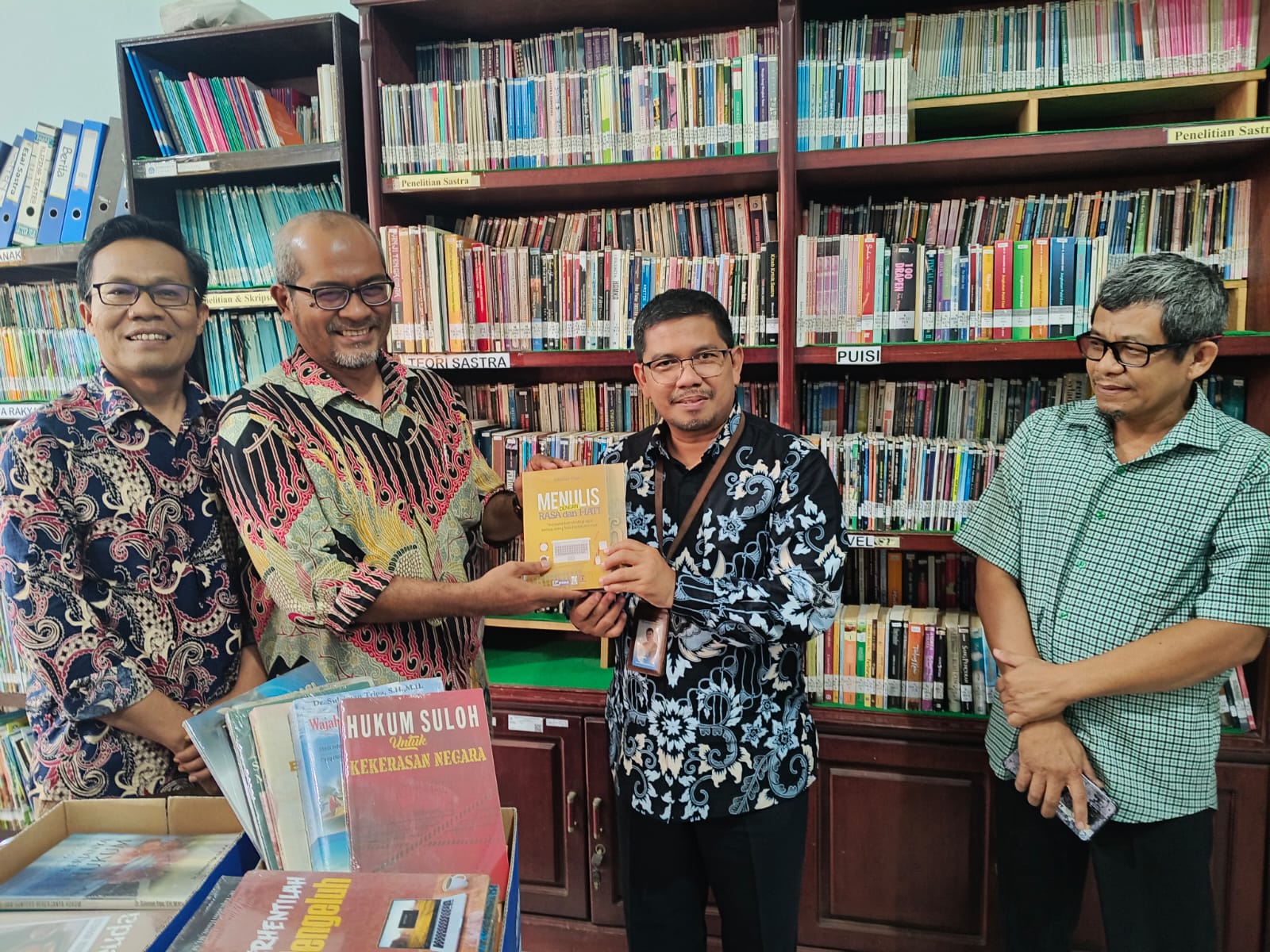 Balai Bahasa Aceh Resmikan Pojok Buku Prof Sulaiman Tripa, Ratusan Judul Karya Dosen USK Dihibahkan untuk Publik