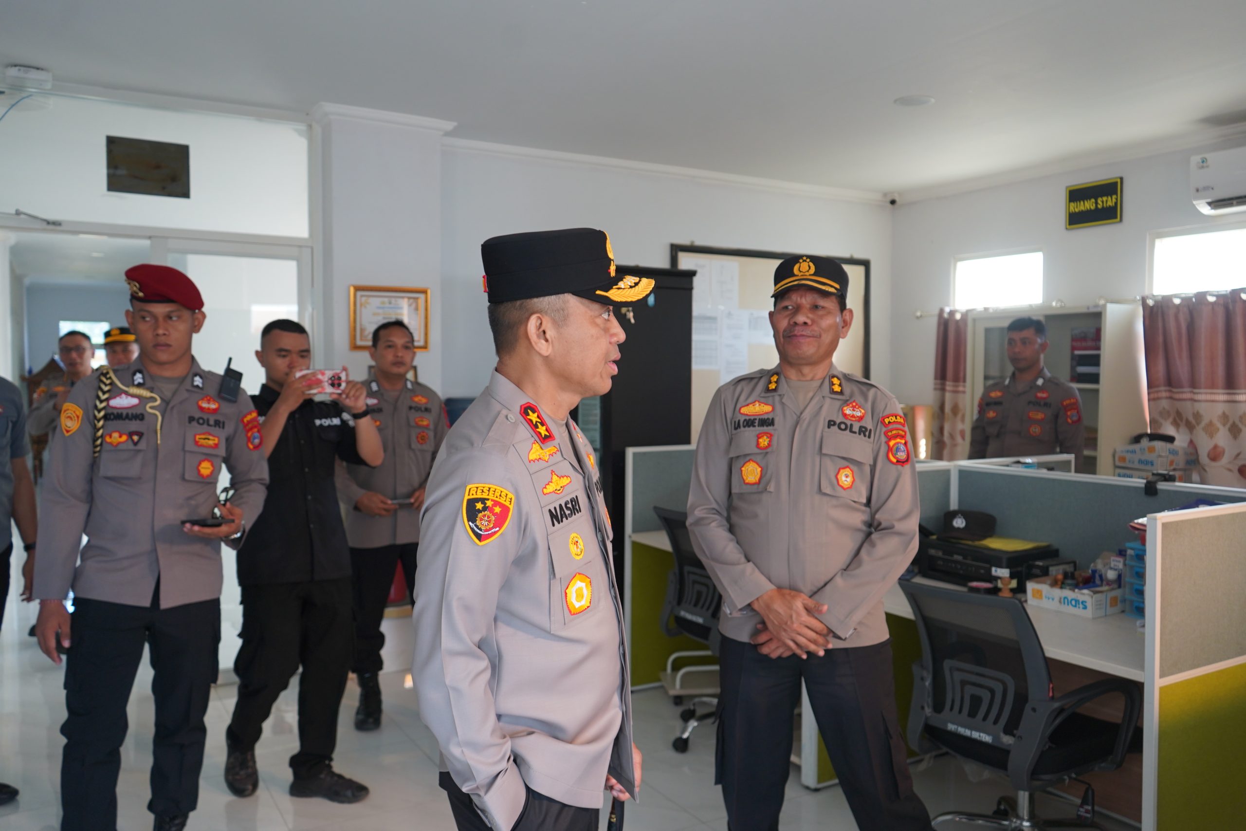 Kapolda Sulteng Irjen Nasri Sidak SPKT di Palu, Tekan Pelayanan SKCK dan Laporan Warga Harus Cepat dan Transparan