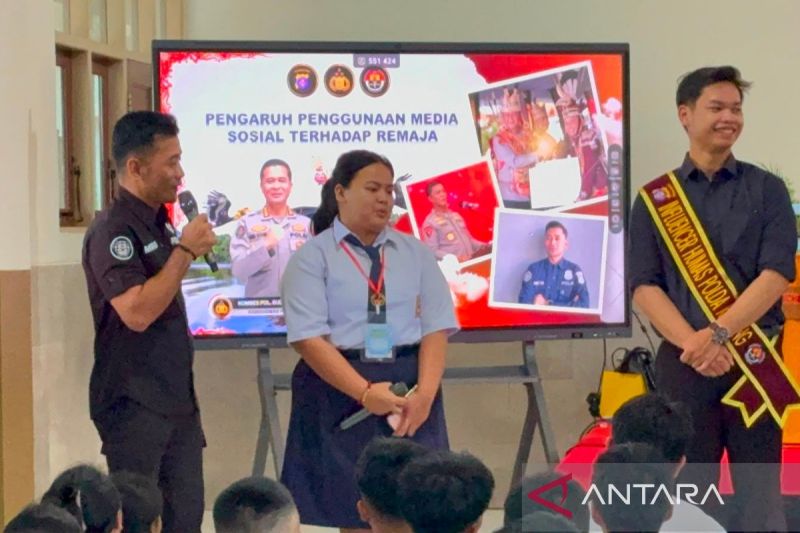 Polda Kalteng Datangi MPLS di Palangka Raya, Bekali Pelajar Cara Bedakan Hoaks dan Konten Negatif