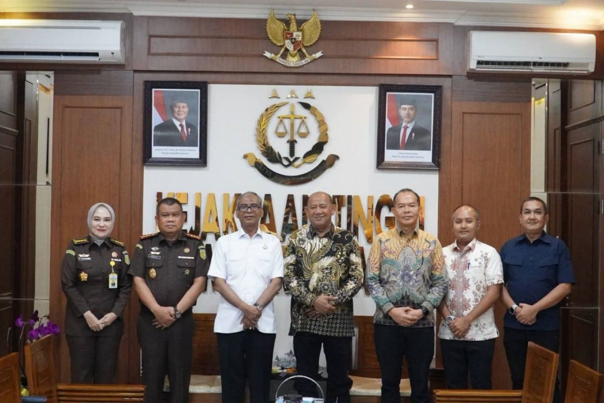 Bupati Langkat Syah Afandin Temui Kajati Sumut, Perkuat Sinergi Hukum untuk Pemerintahan Bersih