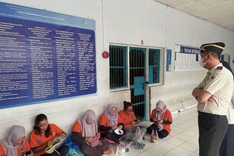 Kakanwil Ditjenpas Kalteng Hensah Tinjau Rutan dan Lapas Perempuan Palangka Raya, Tekankan Disiplin dan Standar Layanan